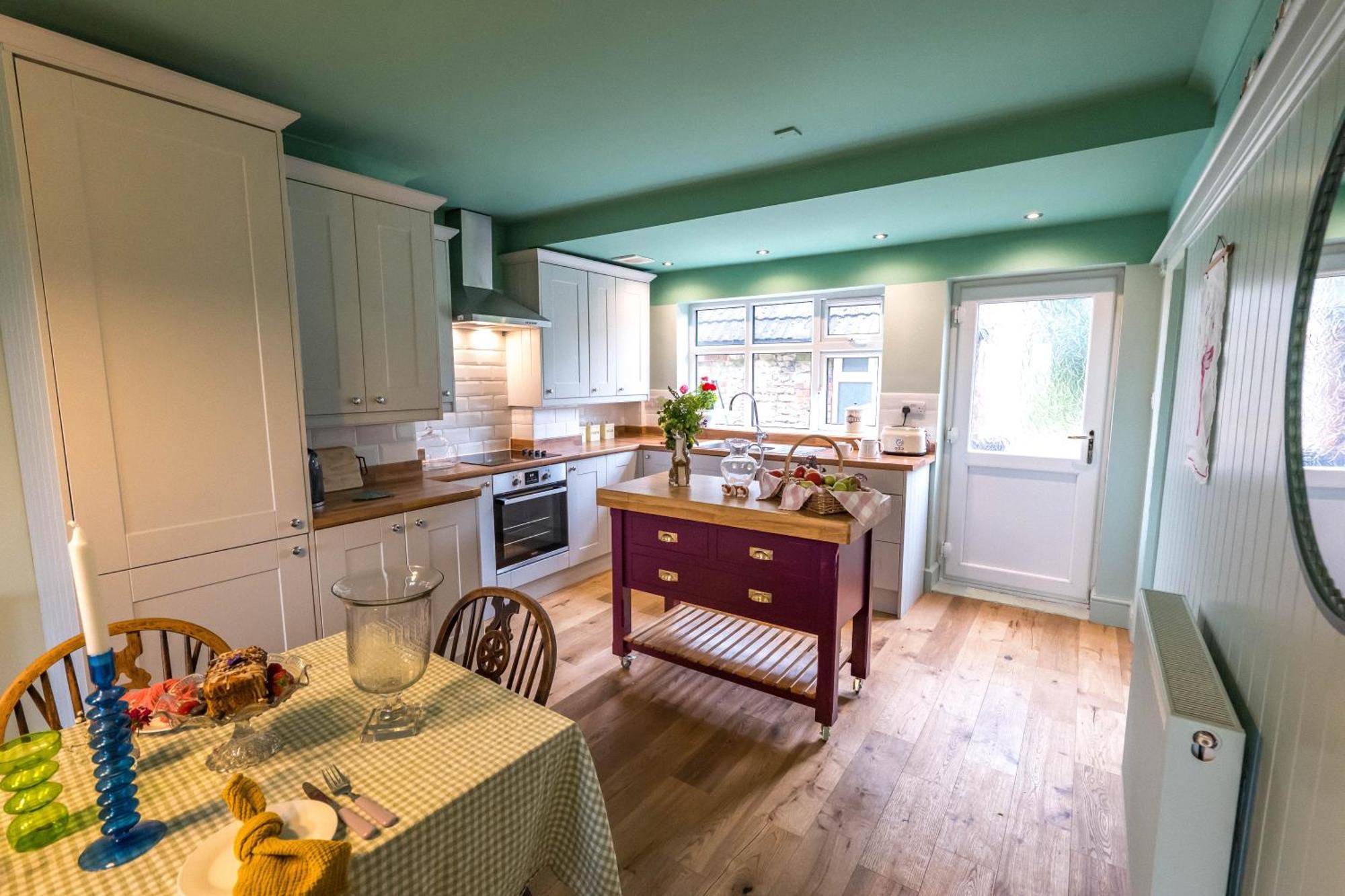 Large Country Cottage, Sleeps 8 - Spa Facilities, Garden Bar, Catering Services, Free Parking, Nature Reserve, Hen Parties Scunthorpe Kültér fotó