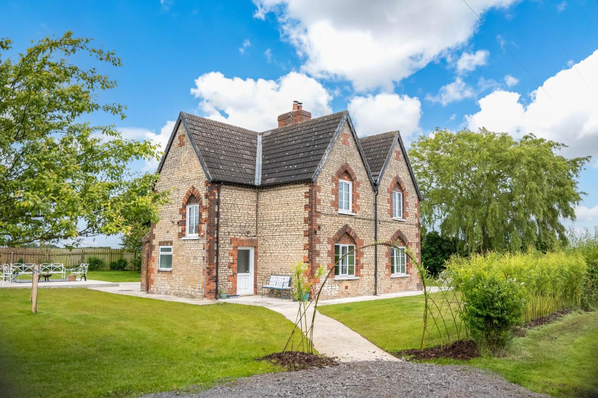 Large Country Cottage, Sleeps 8 - Spa Facilities, Garden Bar, Catering Services, Free Parking, Nature Reserve, Hen Parties Scunthorpe Kültér fotó